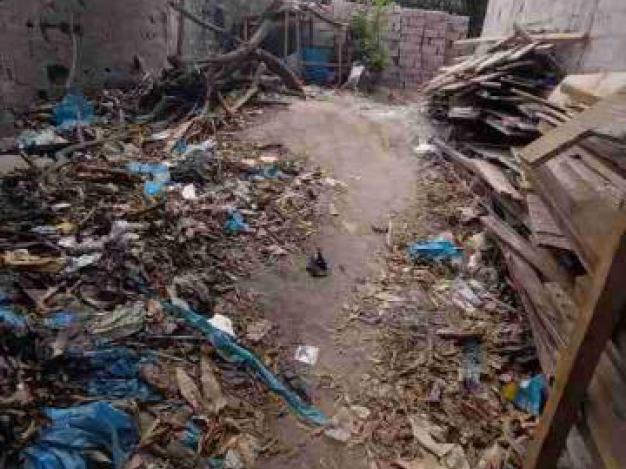 Ground - Neighborhood Salongo