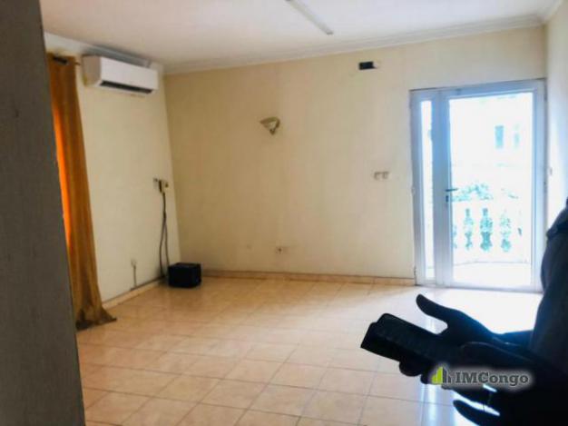 House - Neighborhood GB