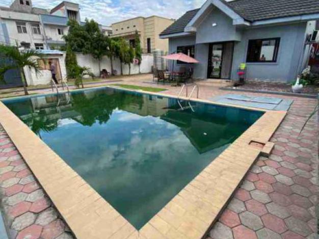 Parcelle - Ngaliema (Du coté palais de marbre)