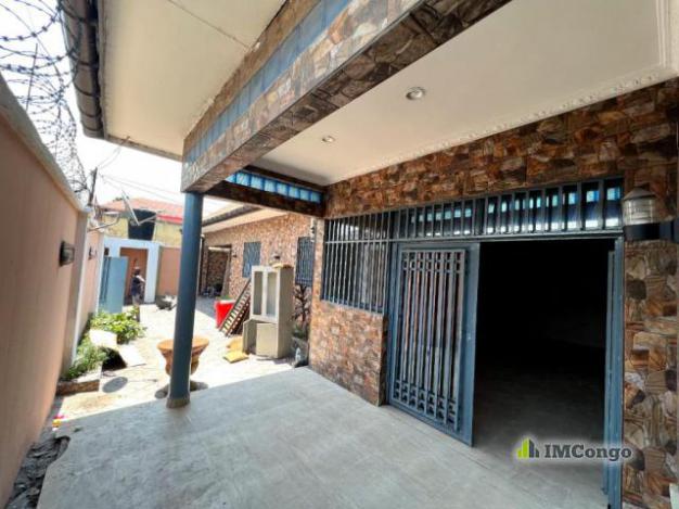 House - Neighborhood résidentiel