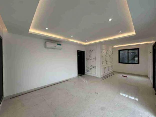 Apartment - Neighborhood Résidentiel