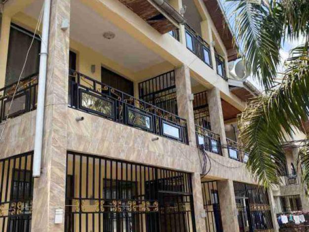 Parcelle - Ngaliema (Non loin de palais de marbre)