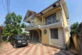 For rent House - Neighborhood Joli Parc kinshasa Ngaliema