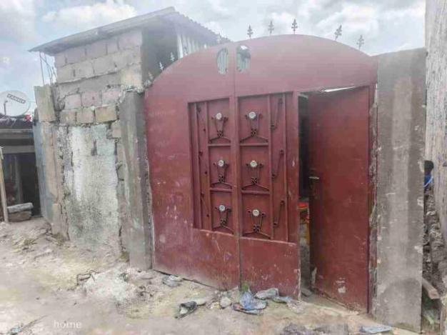 Plot - Neighborhood salongo