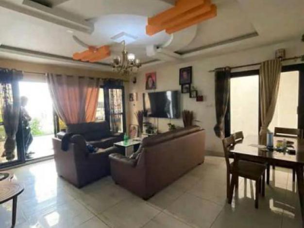 Maison - Lingwala (Sur l'avenue kitenga)