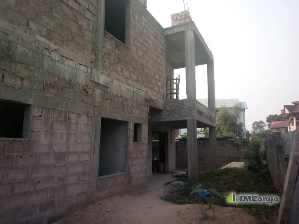 A vendre Maison Inachevée - Quartier CPA Mushi (Mbudi) Kinshasa Mont-Ngafula