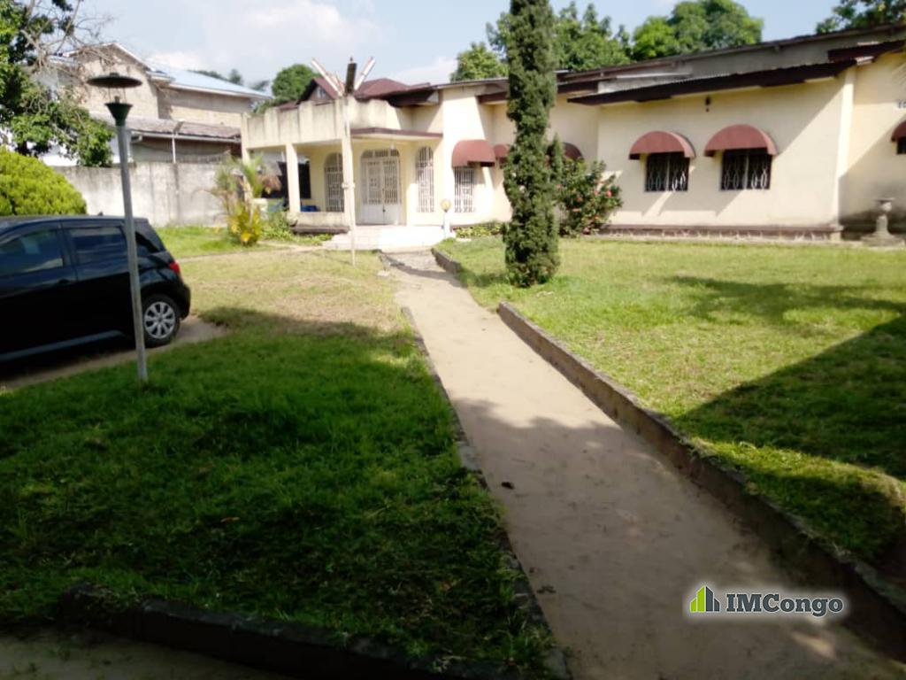 A vendre Villa - Quartier Télécom UPN Kinshasa Ngaliema