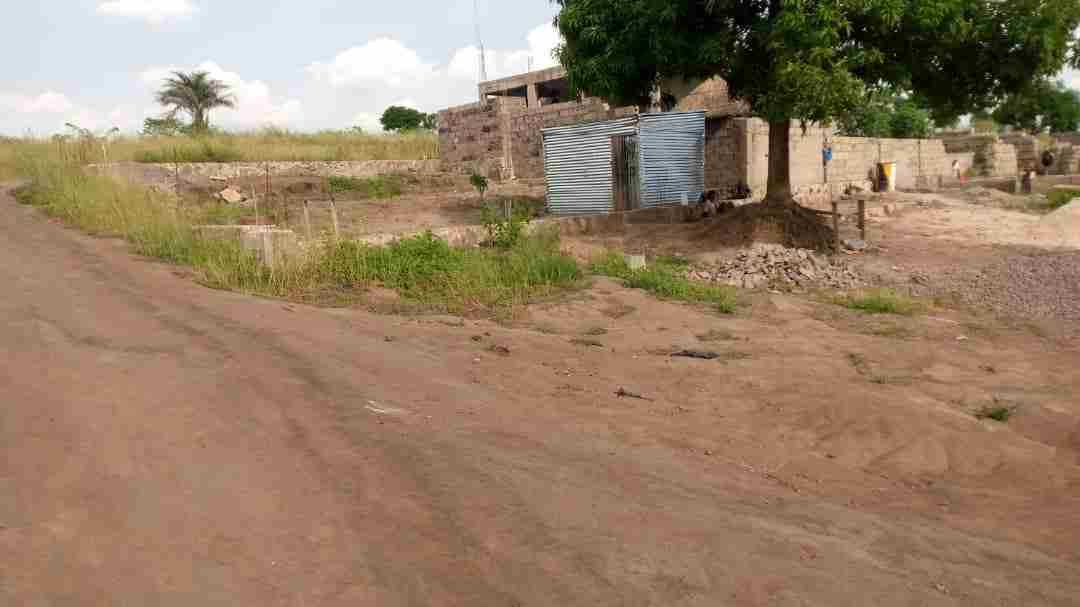 For Sale Plot - Neighborhood Mama Mobutu Kinshasa Mont-Ngafula