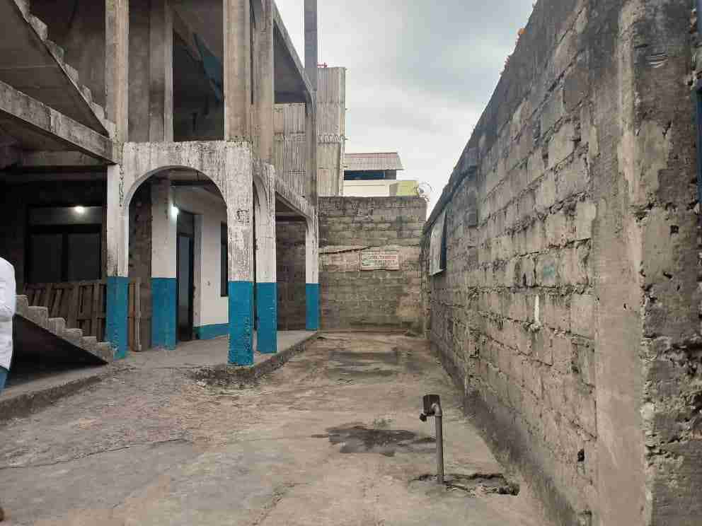 Yaku uzisha Immeuble - mtaa Funa  Kinshasa Limete
