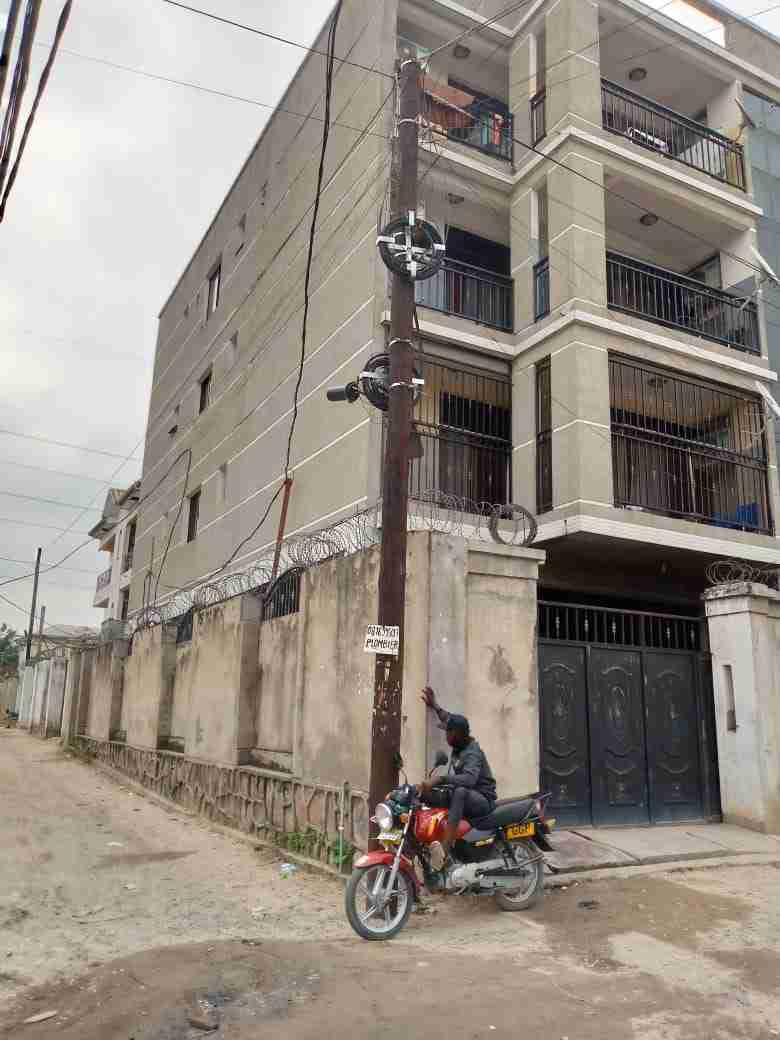 A vendre immeuble - Quartier GB Kinshasa Ngaliema