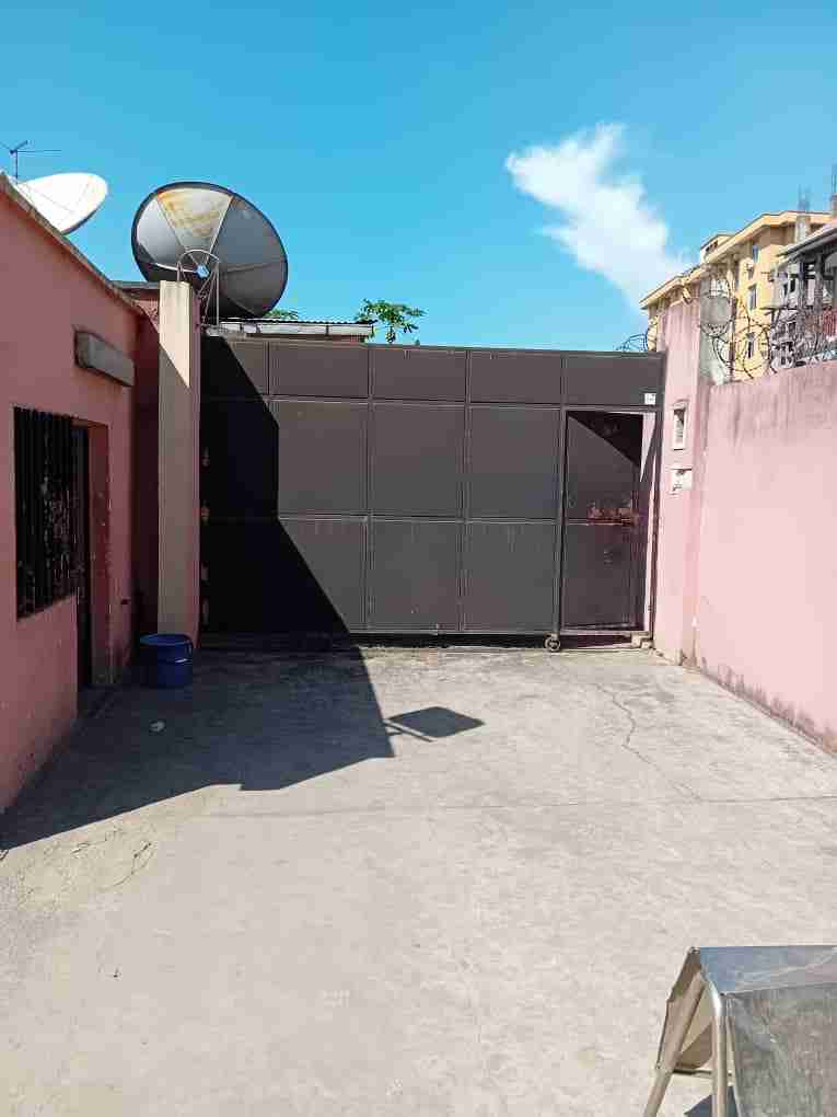 For Sale House - Downtown Kinshasa Gombe