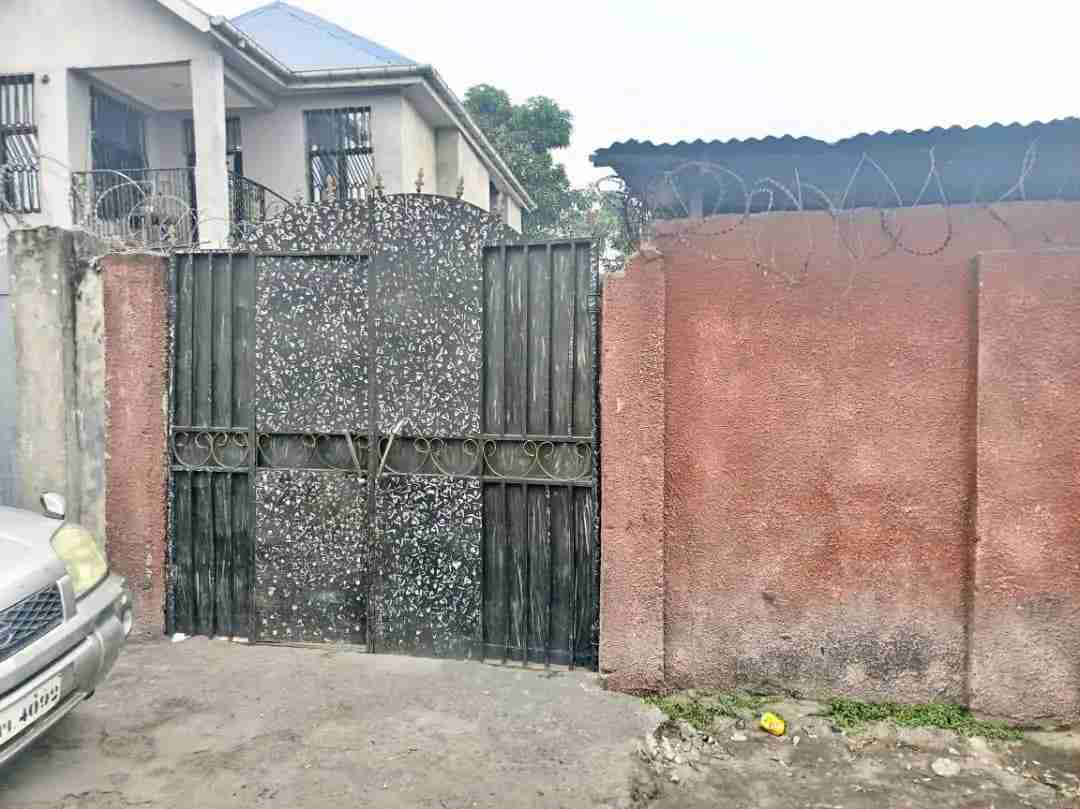 A vendre Maison - Quartier Terminus Kinshasa Lemba