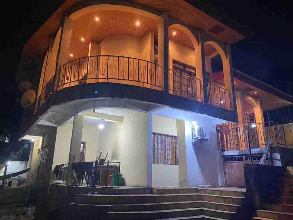 A vendre Maison - Quartier Mont-fleury Kinshasa Ngaliema