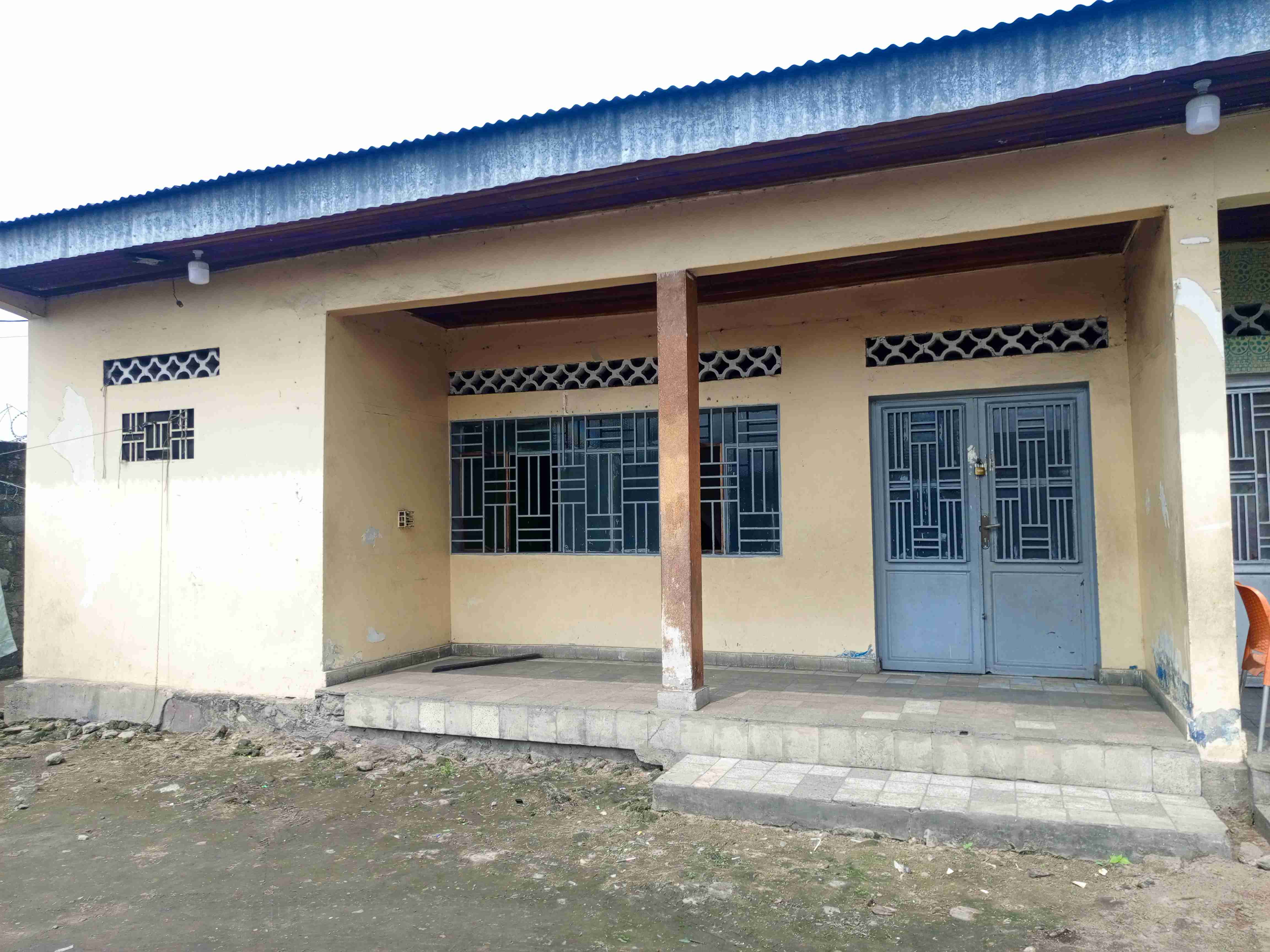 For rent House - Neighborhood Salongo Kinshasa Lemba