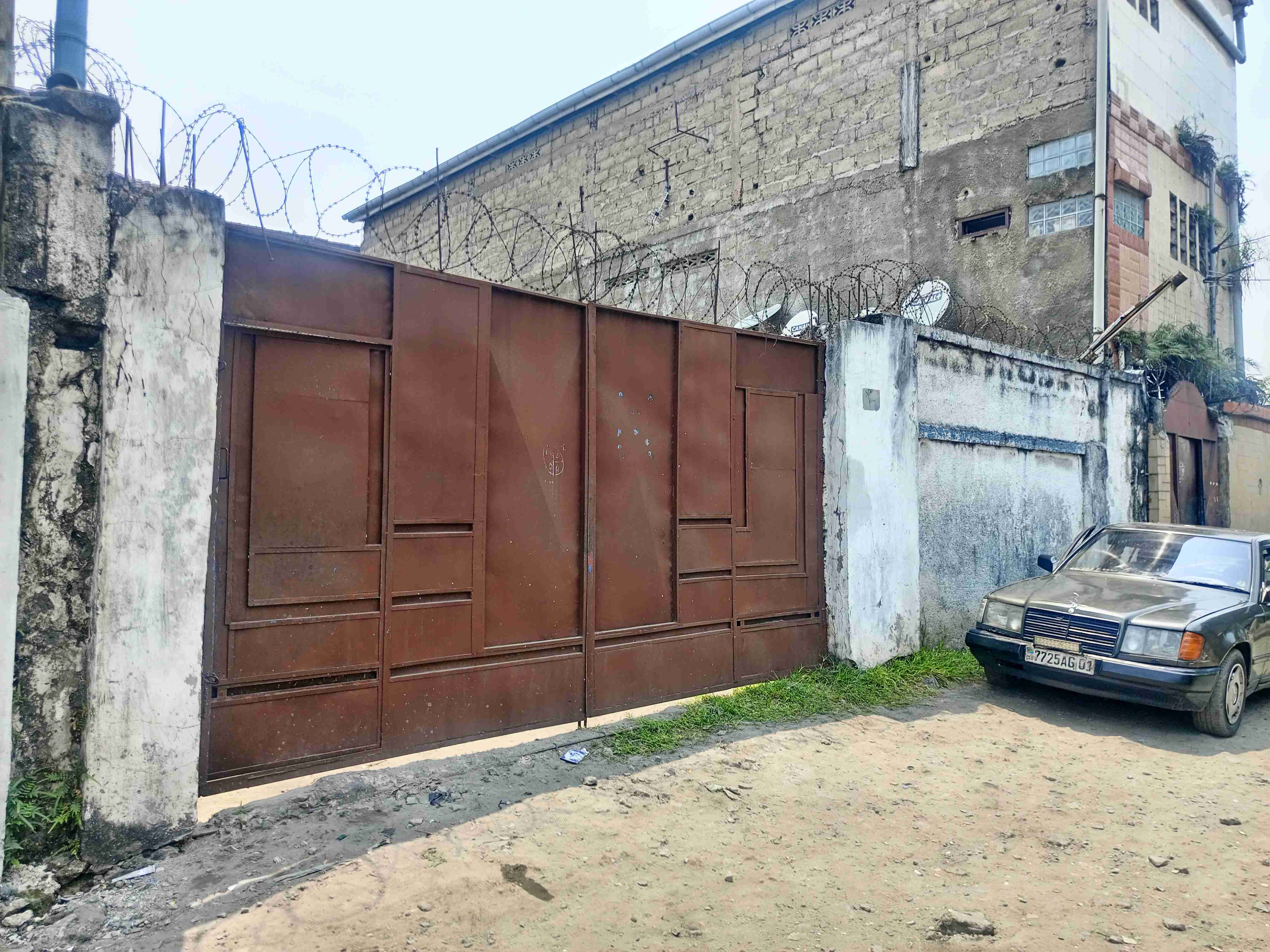 A vendre Maison - Quartier de la Foire  Kinshasa Lemba