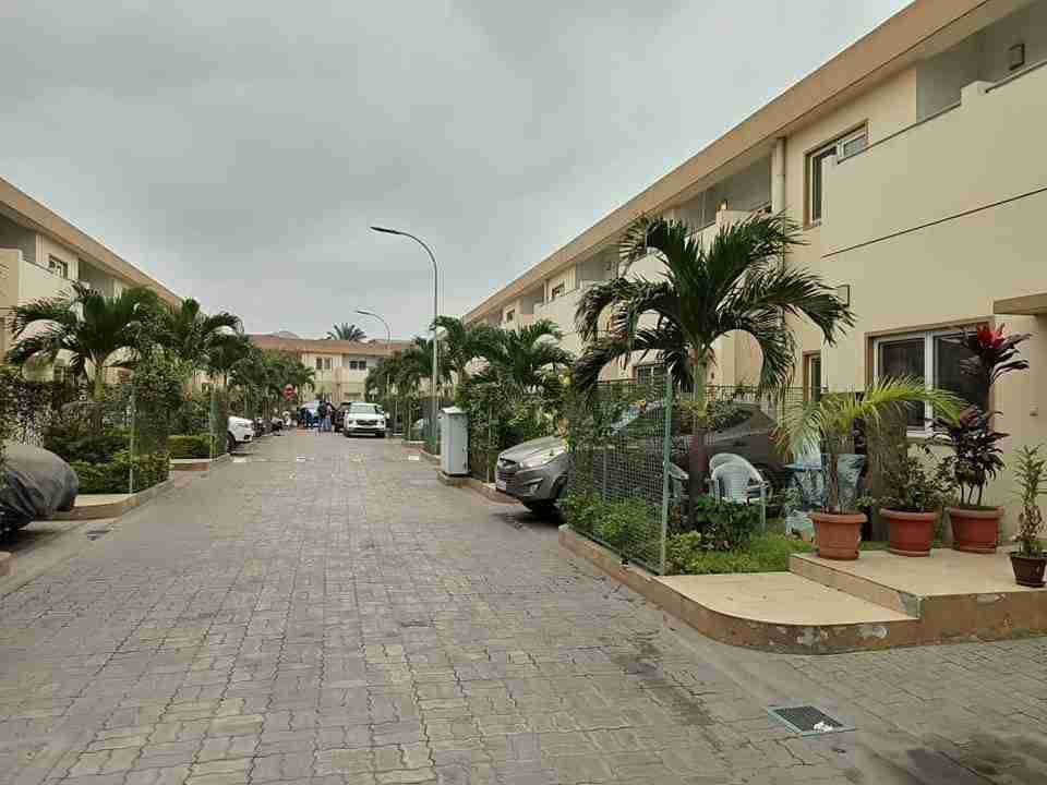A vendre Appartement - Quartier Résidentiel (Sur asphaltée) Kinshasa Limete