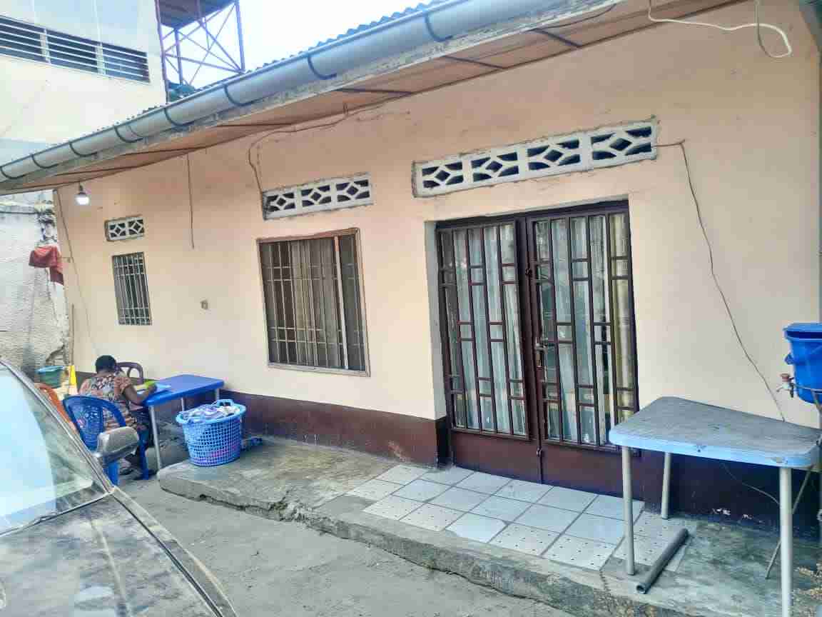 A vendre Maison - Quartier de La Foire Kinshasa Lemba