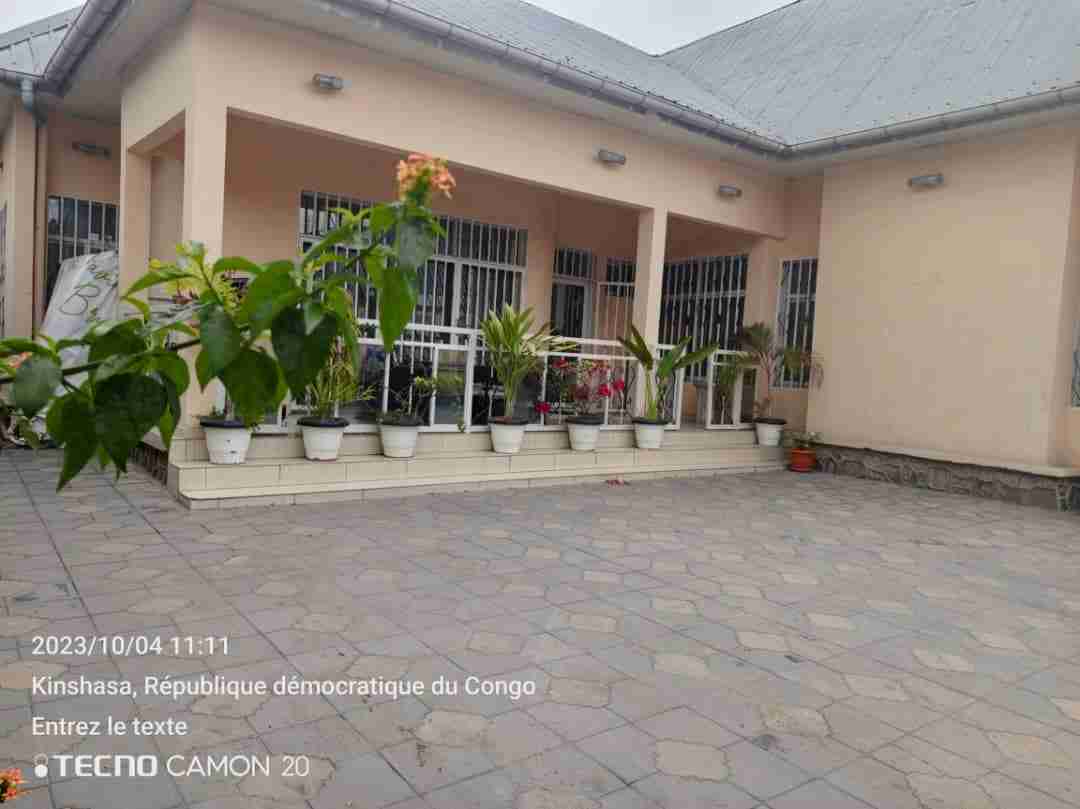 For Sale House - Neighborhood GB Kinshasa Ngaliema