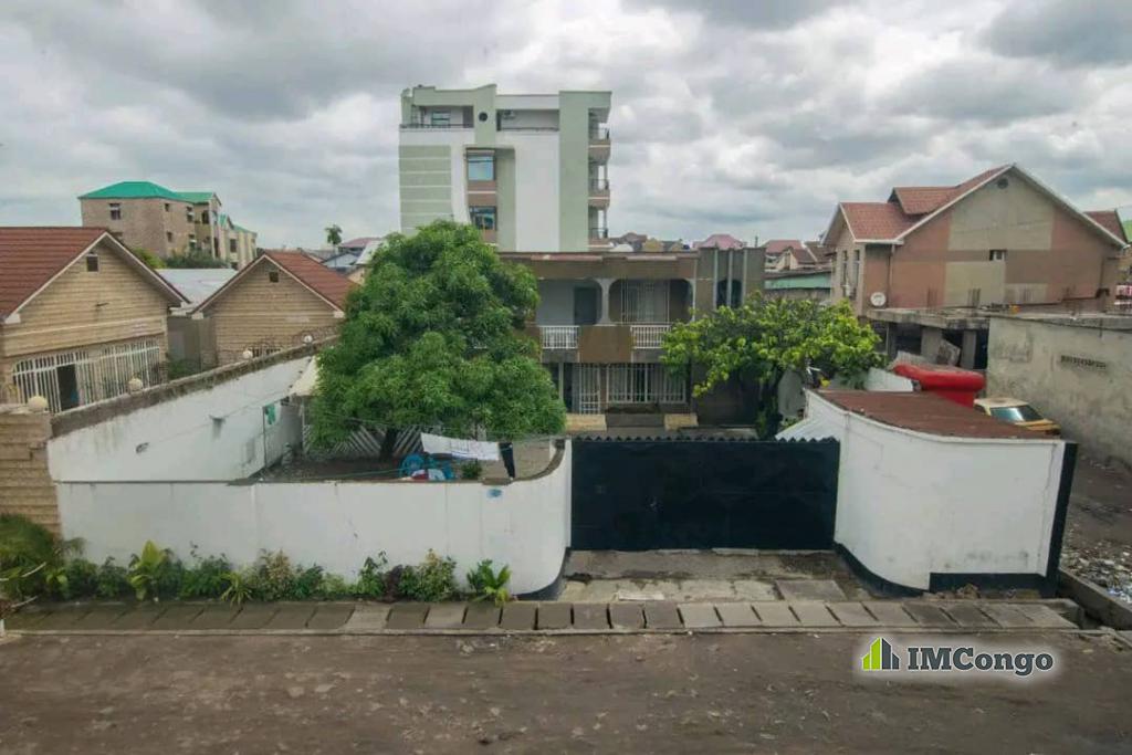 A vendre Maison - Kinshasa (Ref: Ront point Huilerie) Kinshasa Kinshasa
