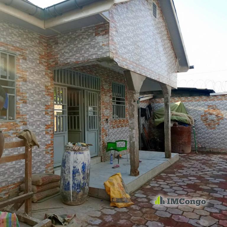 For Sale House - Neighborhood Lingwala (On 24 Novembre) Kinshasa Lingwala