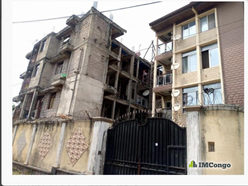 A vendre Immeuble - Quartier Haut-commandement Kinshasa Gombe