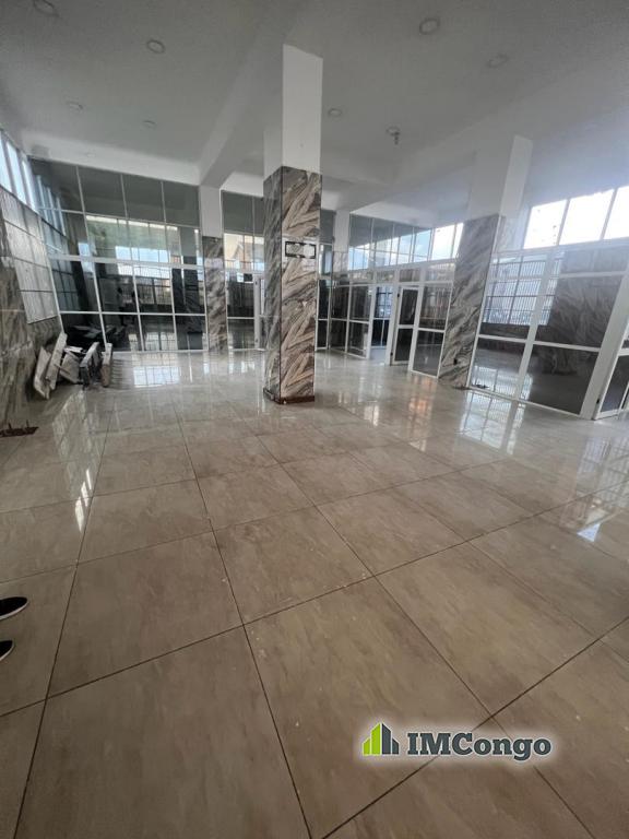 A louer Spacieux espace de bureau à louer - Idéal pour entreprise ou société Kinshasa Limete