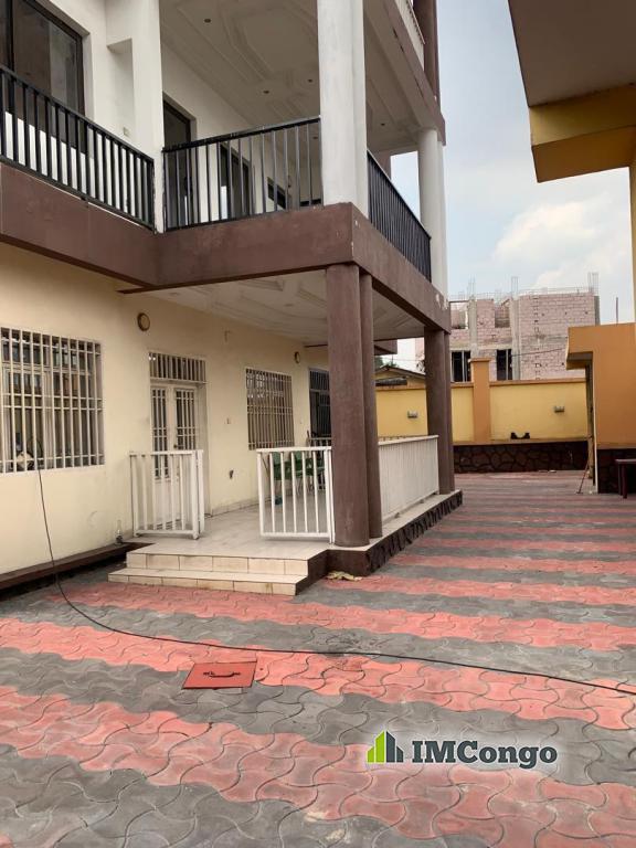 A louer Des Appartements - Quartier Matonge (Ref : Couloir inzia) Kinshasa Kalamu