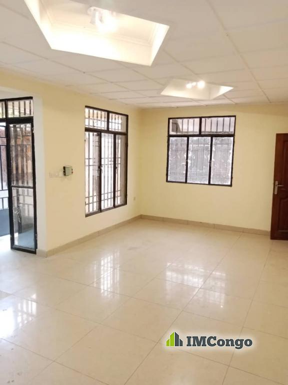 For rent House - Kitambo (Road komoriko) Kinshasa Kintambo