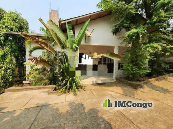 A vendre Parcelle - Quartier Joli Parc (réf. École américaine tasok) Kinshasa Ngaliema