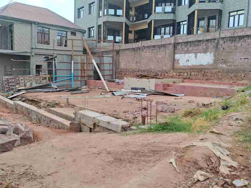 A vendre Terrain - Quartier Mbudi Kinshasa Mont-Ngafula