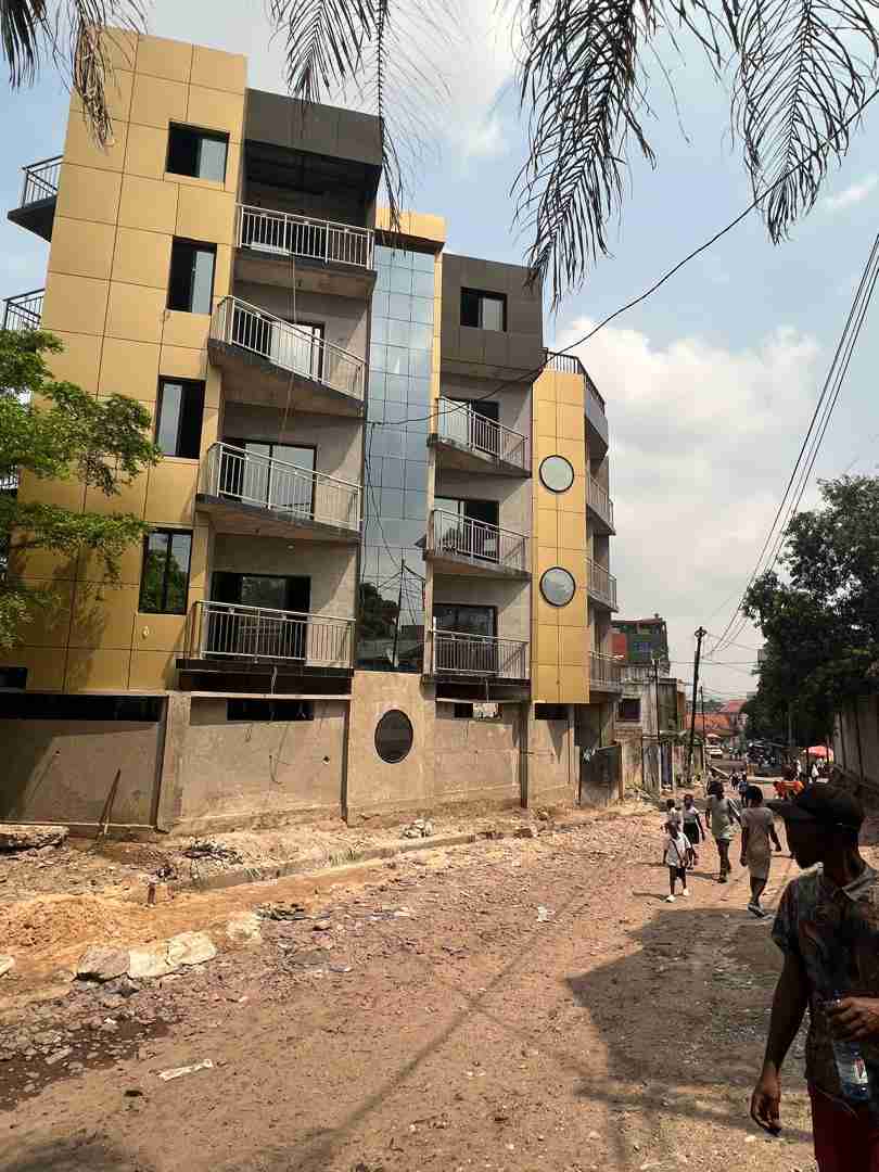 A louer Parcelle - Quartier Résidentiel (13éme rue) Kinshasa Limete
