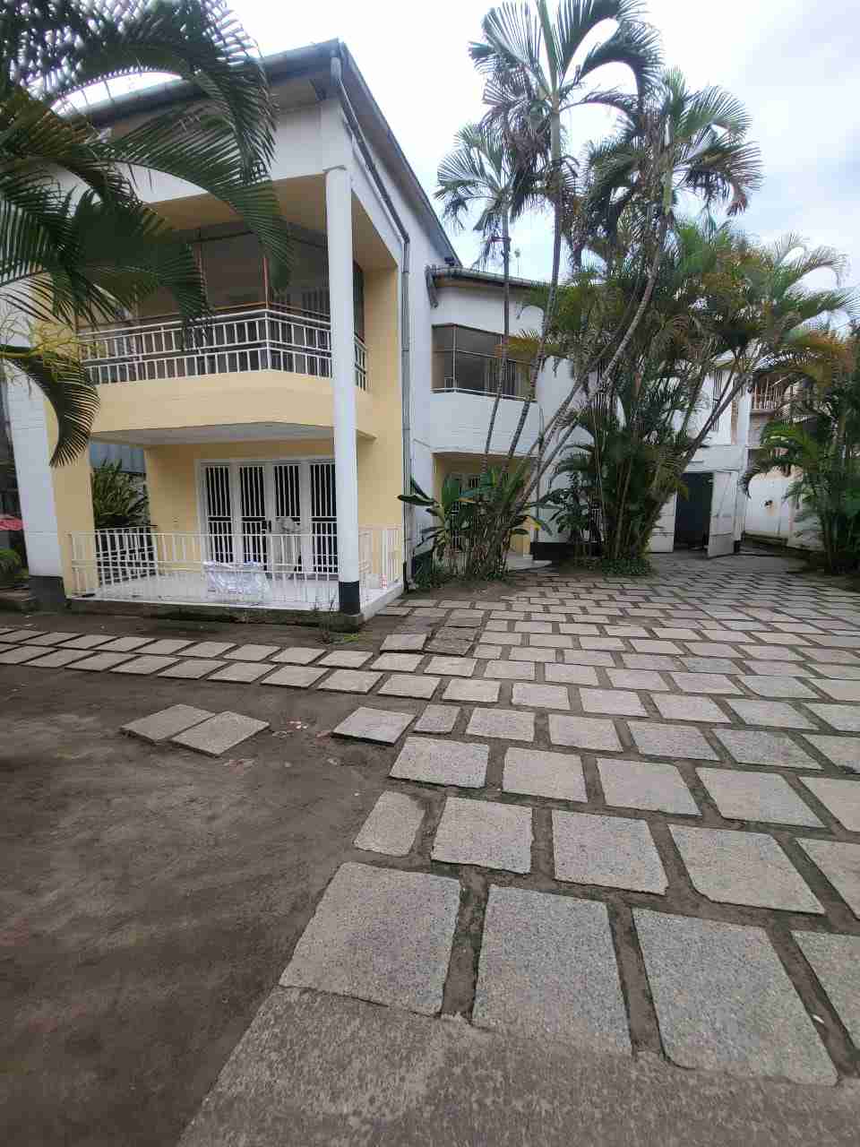 A louer Maison - Quartier GB Kinshasa Ngaliema
