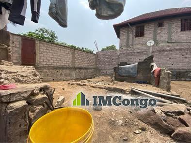 A vendre Terrain - Quartier Mbudi Kinshasa Mont-Ngafula