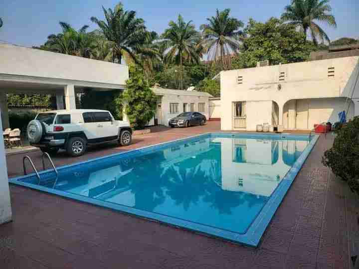 Ya koteka Ndaku na centre-ville Kinshasa Gombe