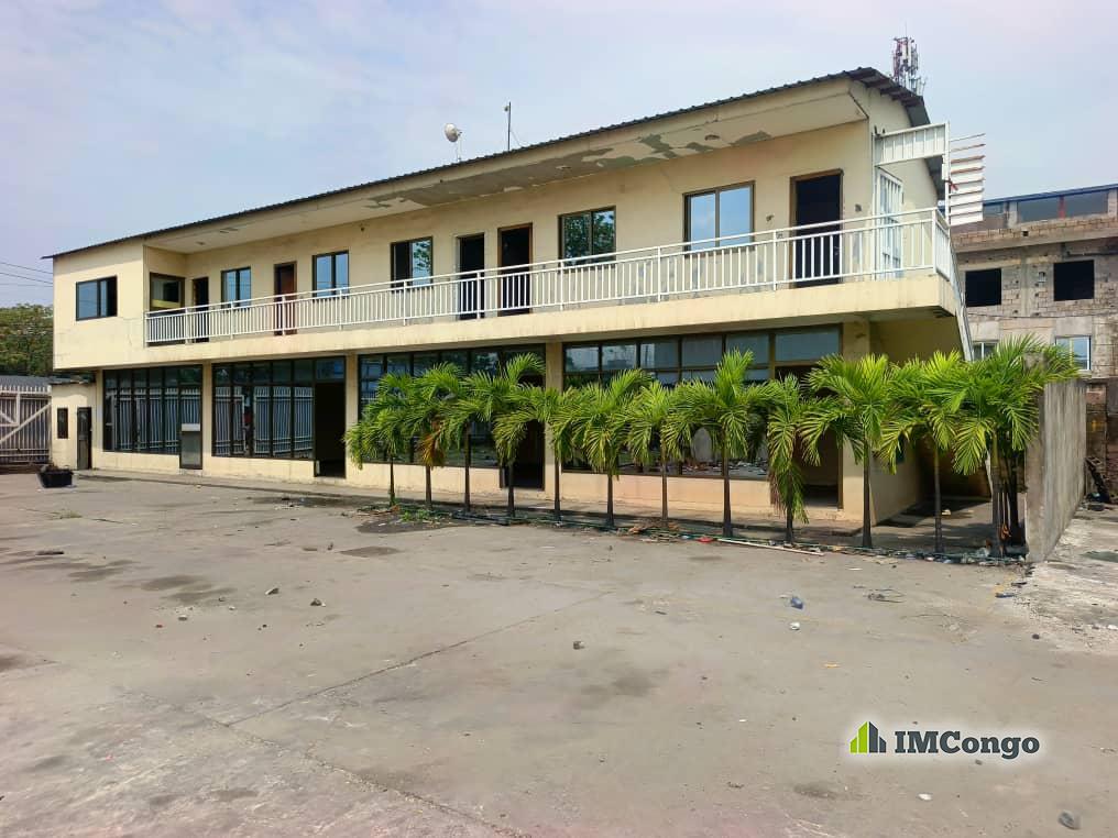 A louer Concession - Quartier funa Kinshasa Limete