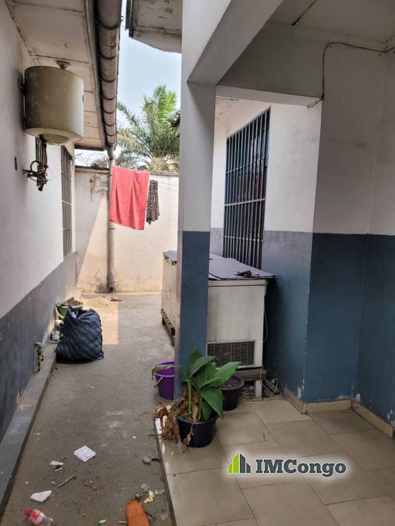 Yaku uzisha Nyumba - Kasa-vubu Kinshasa Kasa-Vubu