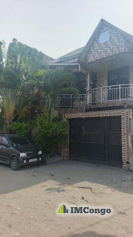 A vendre Parcelle - Ndjili (réf. En diagonale de l'entrée hôpital Sino - Congo) Kinshasa Ndjili