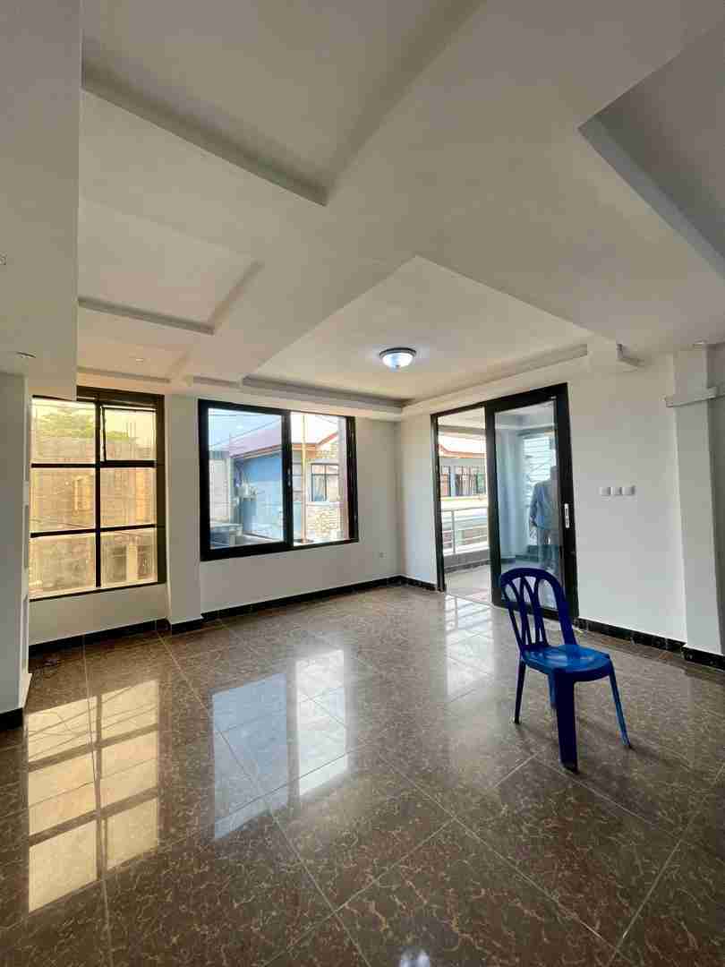 Yaku panga Nyumba - Mtaa GB Kinshasa Ngaliema