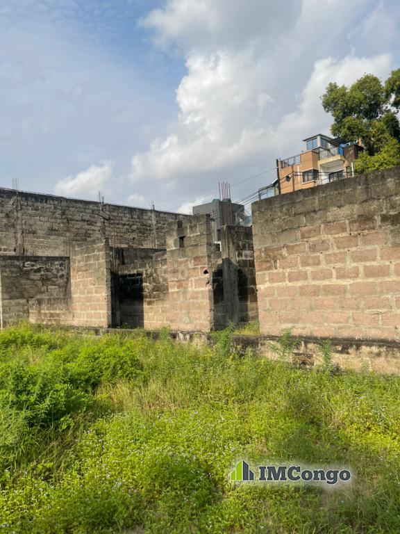 Yaku uzisha Nyumba - Mtaa ma campagne Kinshasa Ngaliema