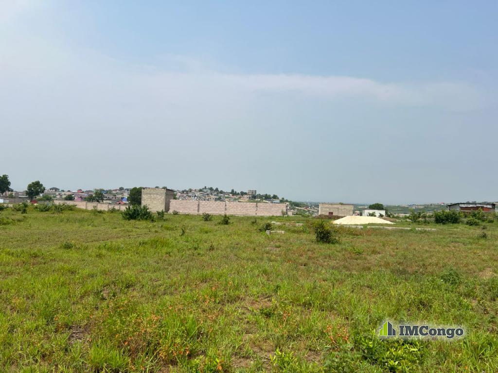 Yaku uzisha Nyumba - Nsele Kinshasa Nsele