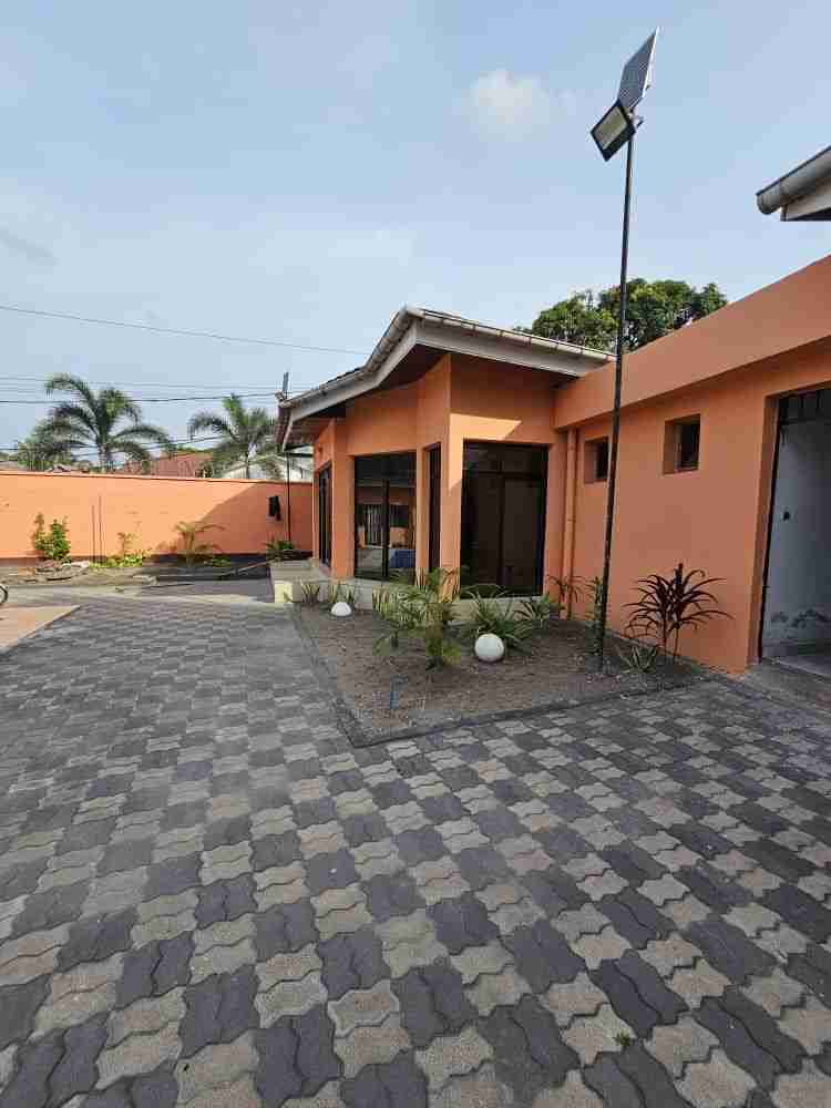 Yaku panga Nyumba - Mtaa basoko Kinshasa Ngaliema