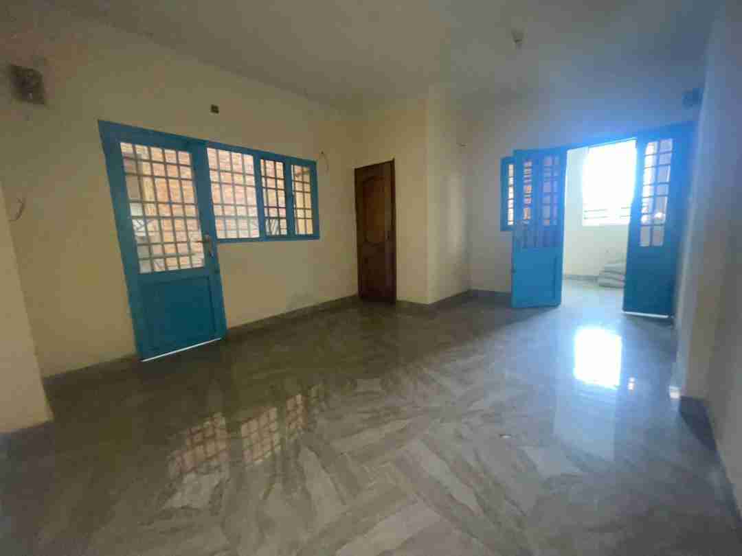 Yaku panga Nyumba - Mtaa Industriel Kinshasa Limete