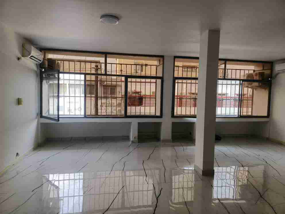 Yaku uzisha Nyumba - Downtown Kinshasa Gombe