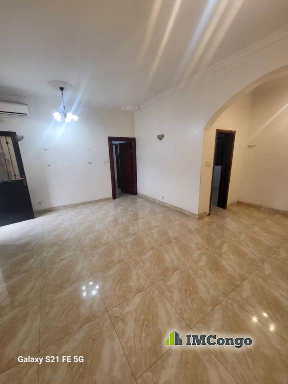 Yaku panga Nyumba - Mtaa Boboliko Kinshasa Kintambo