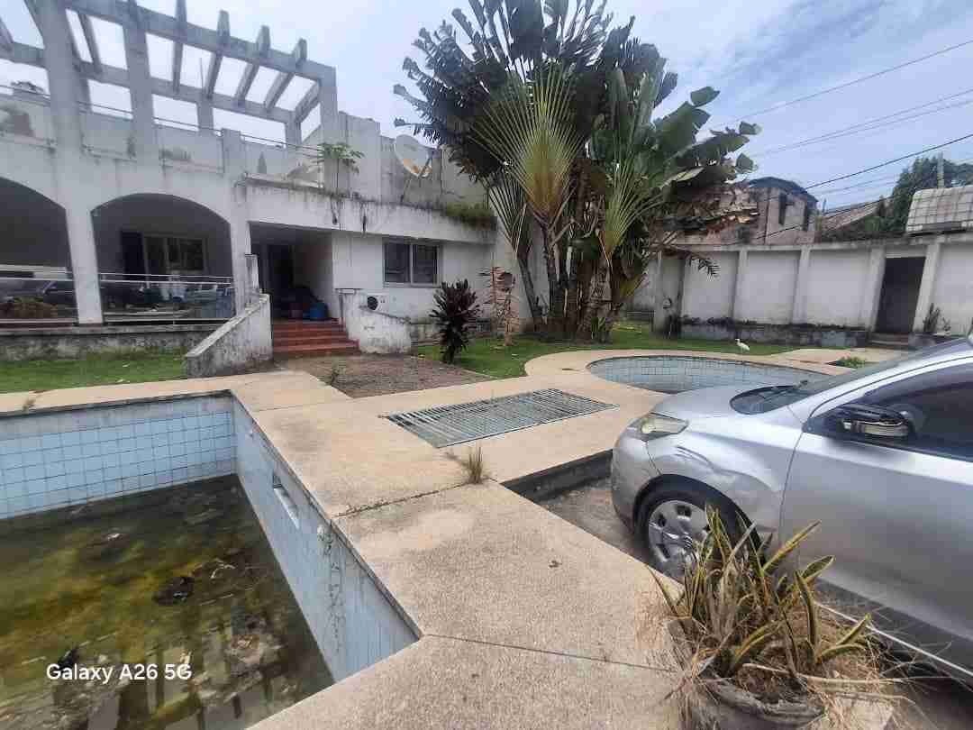 Yaku uzisha Nyumba - Mtaa GB Kinshasa Ngaliema