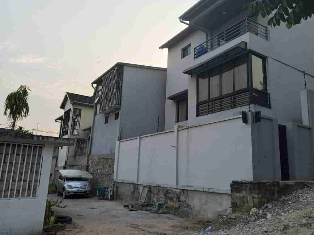 Yaku uzisha Nyumba - Ngaliema Kinshasa Ngaliema