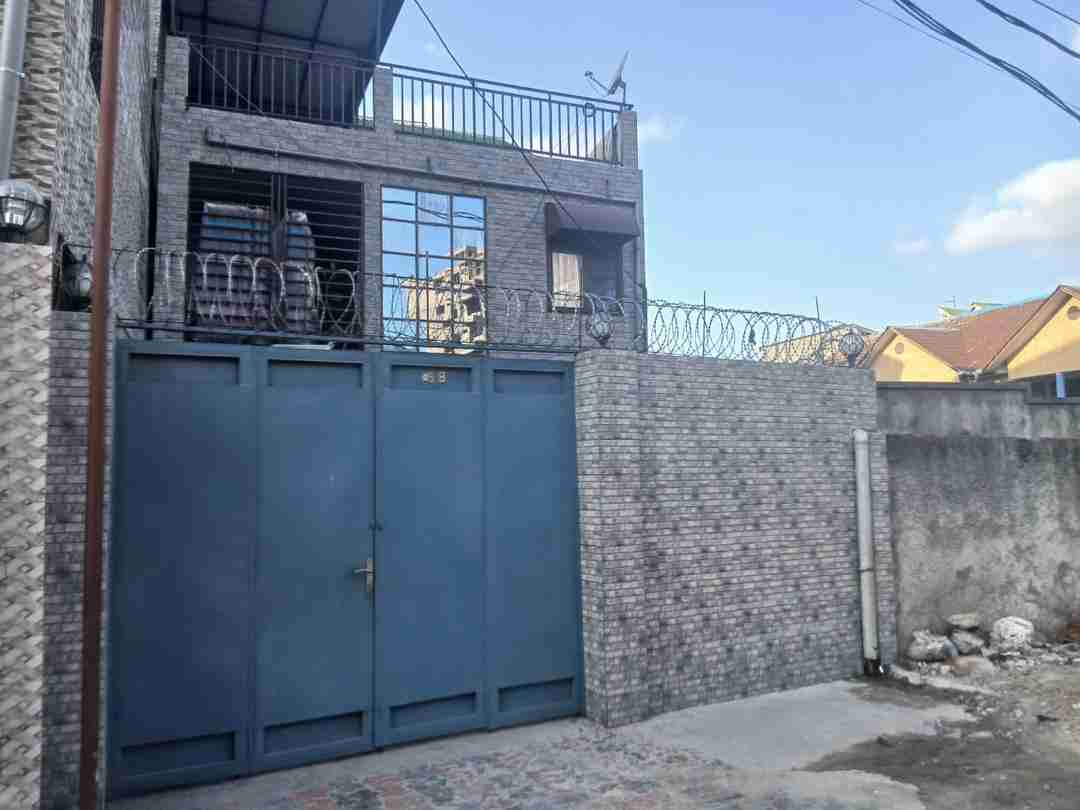 Yaku uzisha Nyumba - Mtaa Mimosas Kinshasa Ngaliema