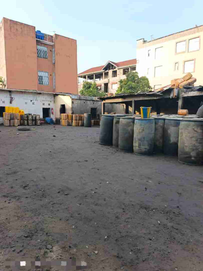 Yaku uzisha Nyumba - Kasa-Vubu Kinshasa Kasa-Vubu