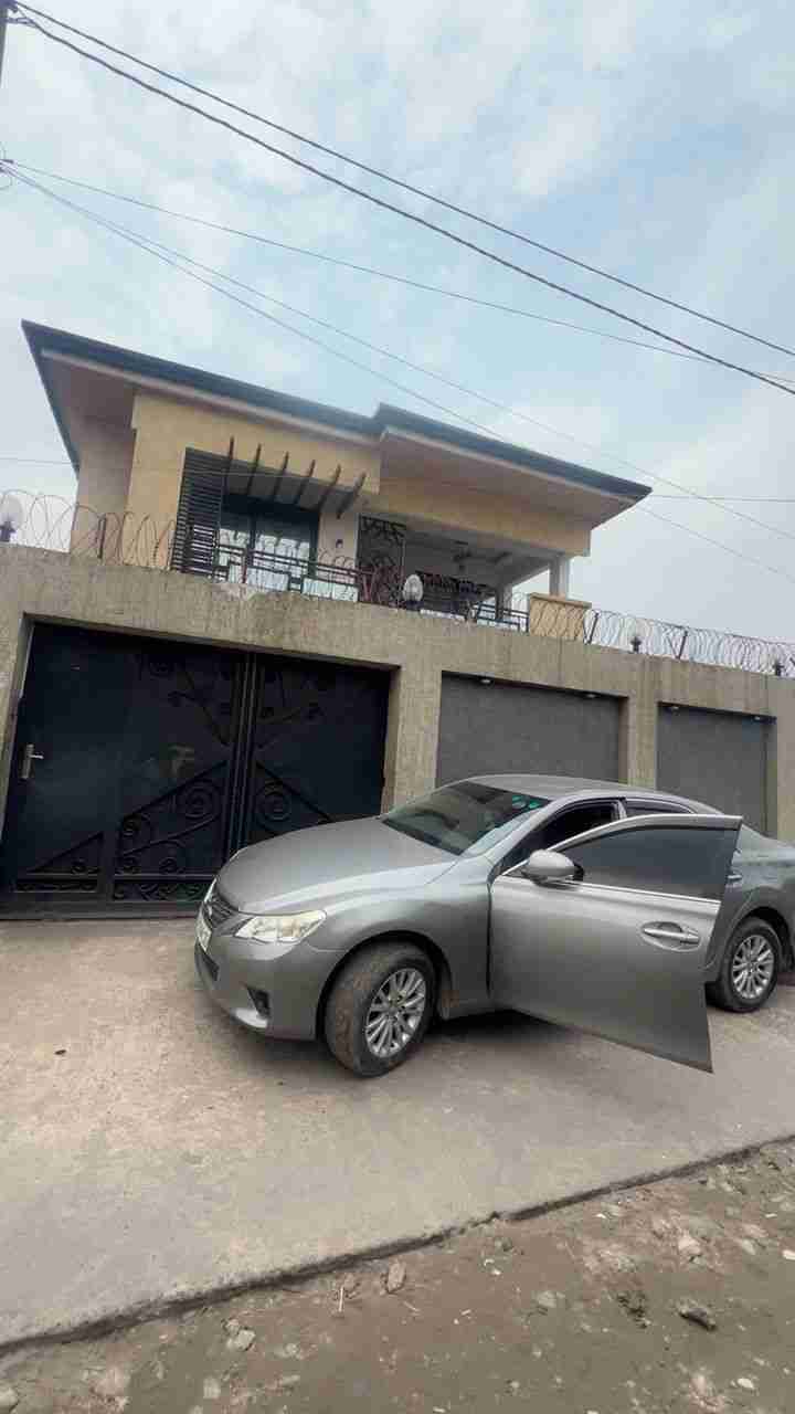 Yaku uzisha Nyumba - Mtaa Terminus Kinshasa Lemba