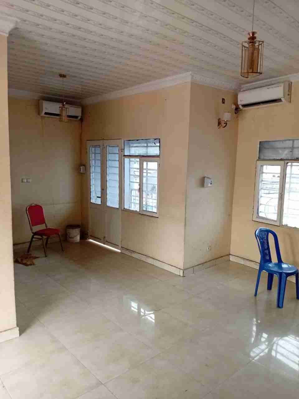 For rent House - Neighborhood industriel Kinshasa Limete